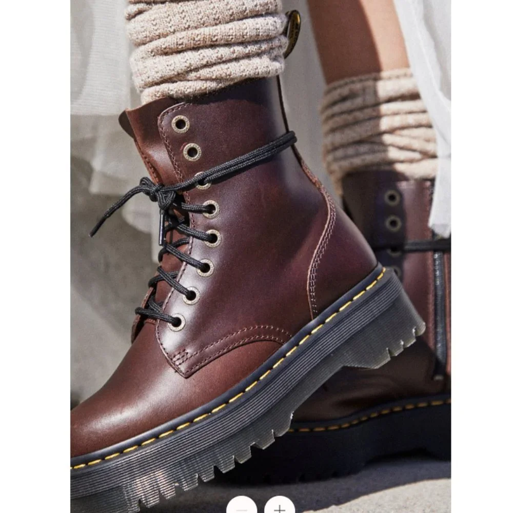 Dr. Martens Brown Ankle Boots Chunky Sole Lace-Up - Picture 7 of 12